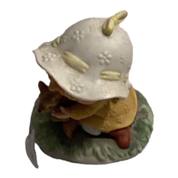 Lefton Hand Painted Porcelain Figurine - Picture 3 of 5